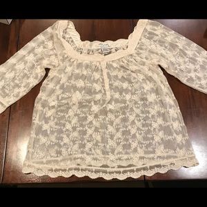 Ultra Pink Large Lace Cream Quarter Sleeve